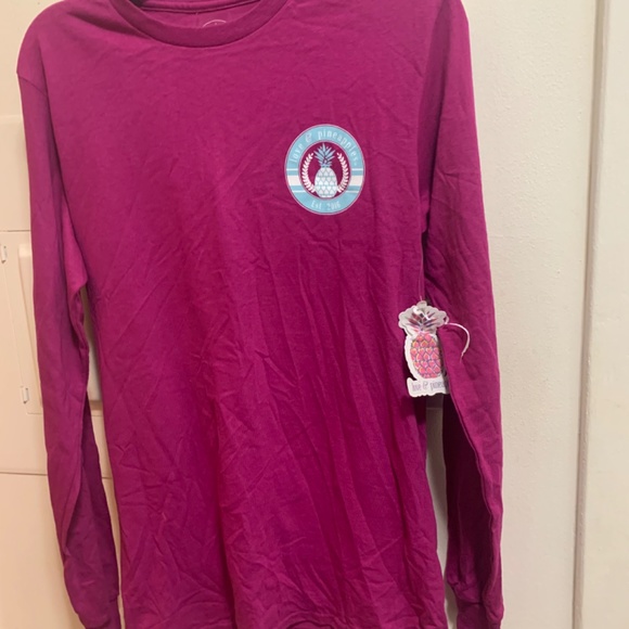 Love and pineapples shirt - Picture 4 of 5